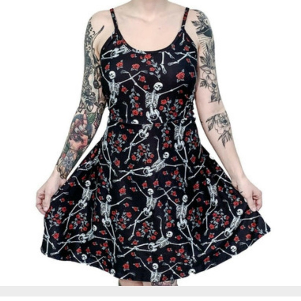 Too Fast brand Bed of Roses Skeleton dress